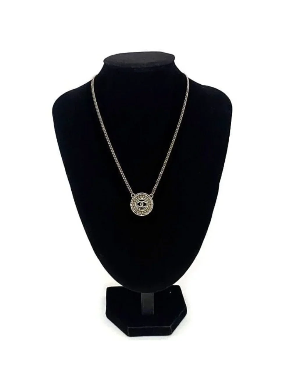 CHANEL necklace gold